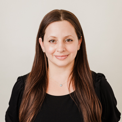 Danielle Lamagna Headshot